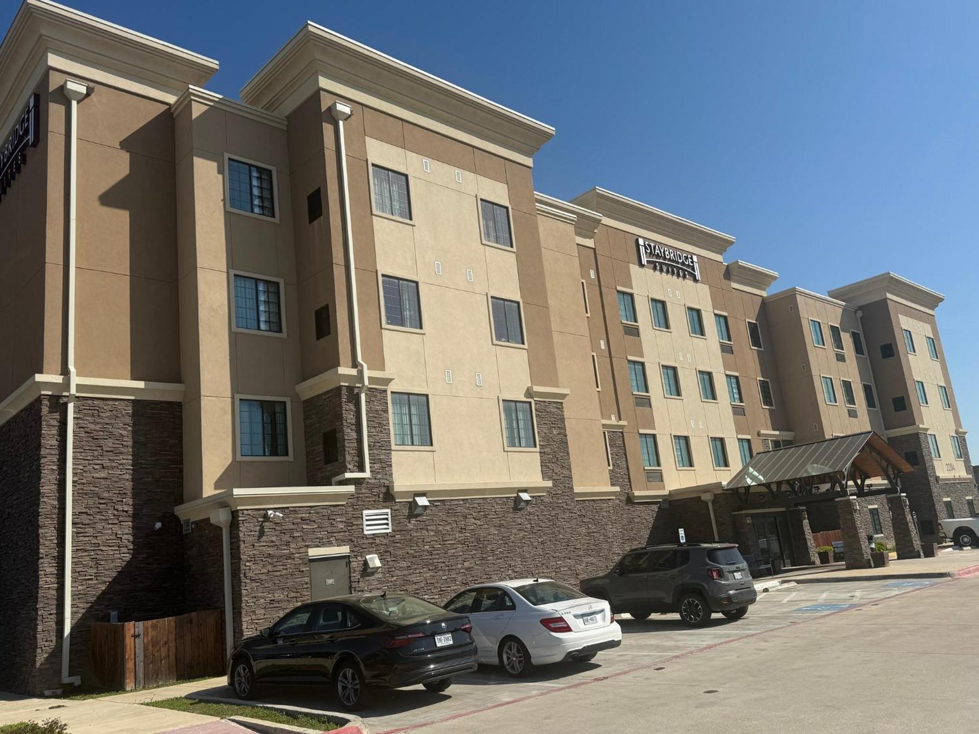 Staybridge Suites - Denton By Ihg מראה חיצוני תמונה