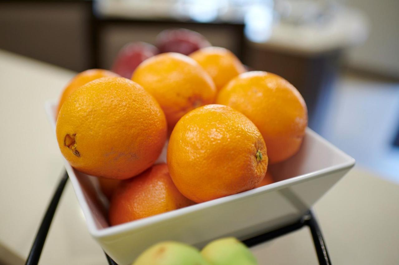 Staybridge Suites - Denton By Ihg מראה חיצוני תמונה